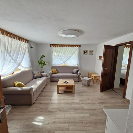 Stol Apartments Zirovnica Buitenkant foto